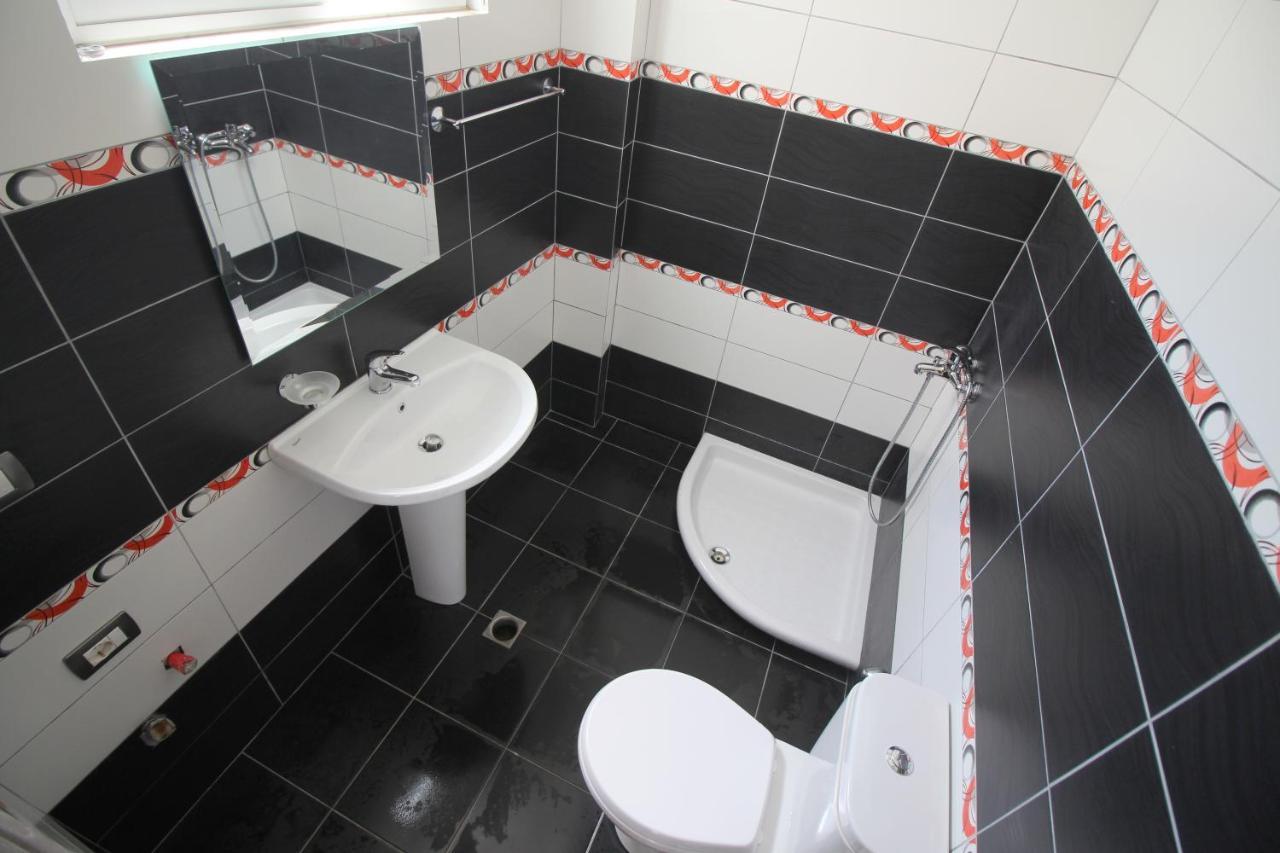 Eduart Apartments 2 Sarande Ngoại thất bức ảnh